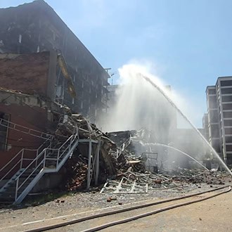 Großbrand in Zlín: Löscharbeiten dauern weiter an