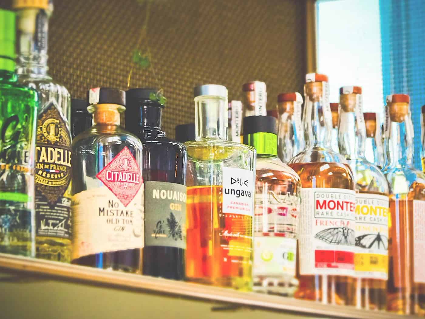 Teufel Alkohol: Seat prallt gegen Laterne und überschlägt sich