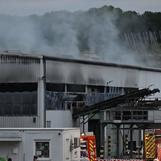 Brand in Lagerhalle in Dresden unter Kontrolle