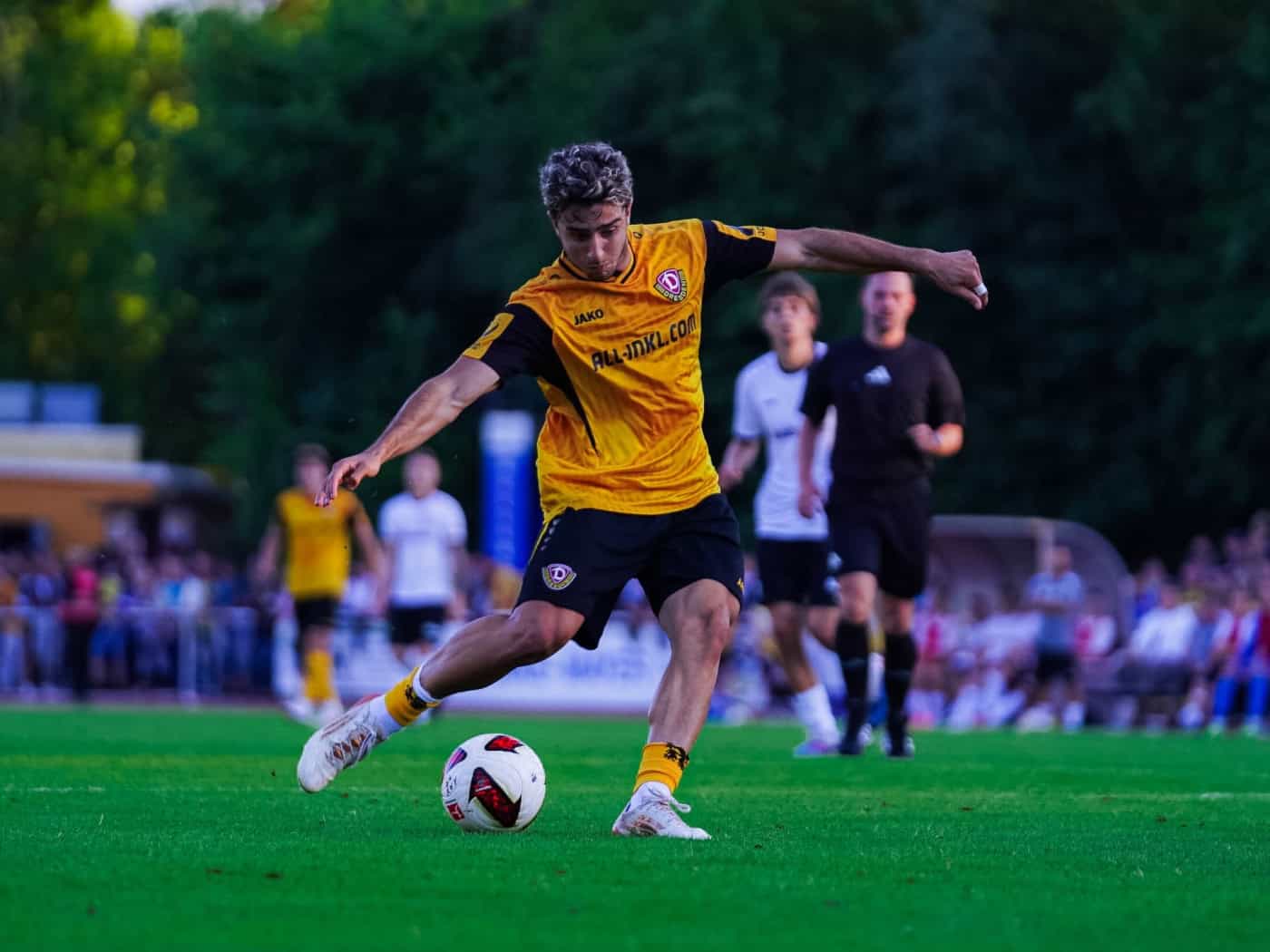 Dynamo-Dresden-Spieler Kaan Inanoglu beim Testspiel der SGD gegen Budissa Bautzen in der Sommervorbereitung.