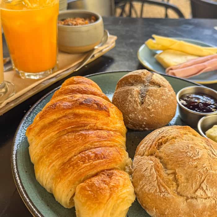 Frühstückstisch