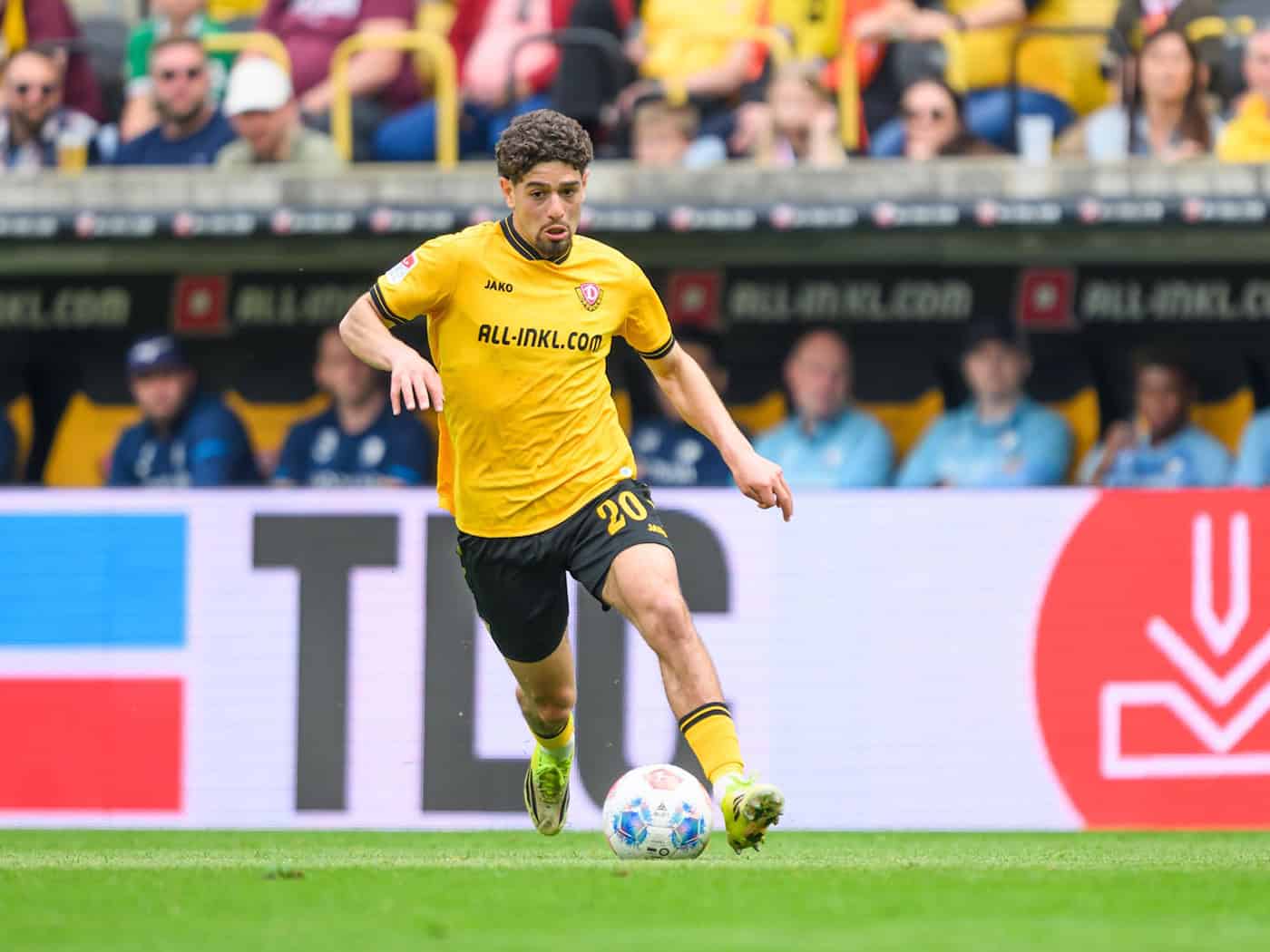Dresden Kicks Off Training Camp with New Signing Bobzien
