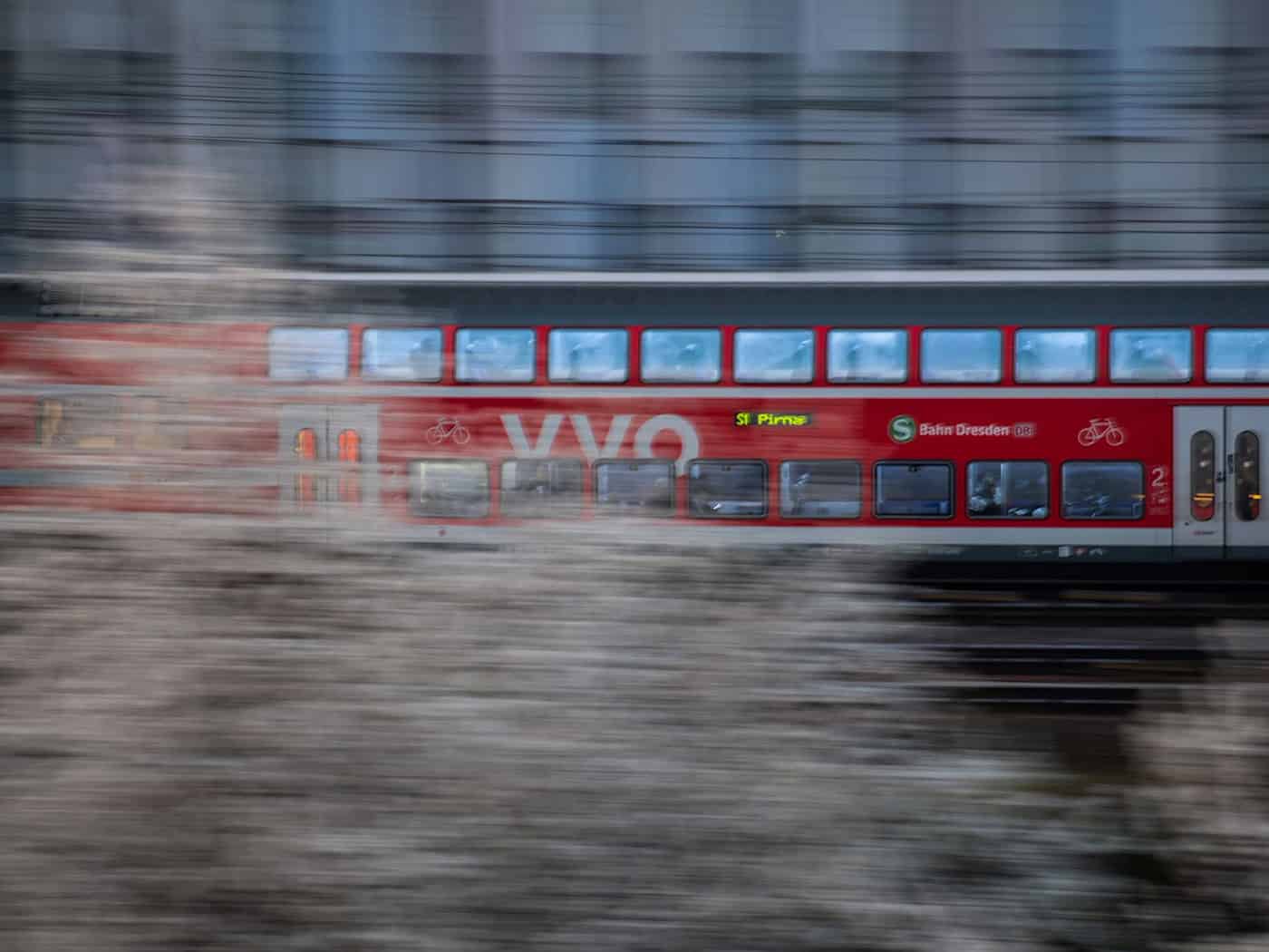 Falešný poplach kvůli zbrani v městské železnici – evakuace