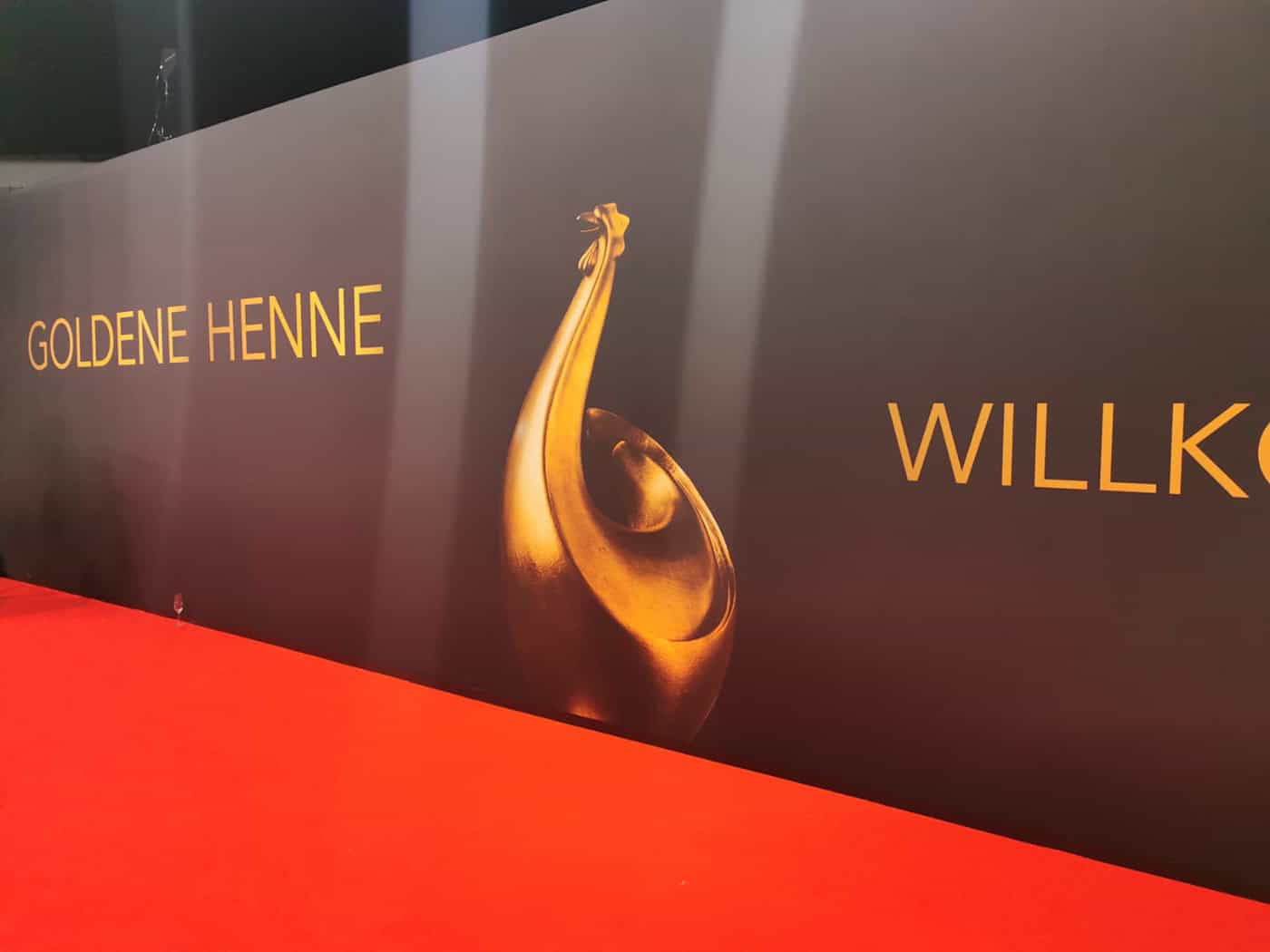 Roter Teppich von der Goldenen Henne Roter Teppich von der Goldenen Henne
