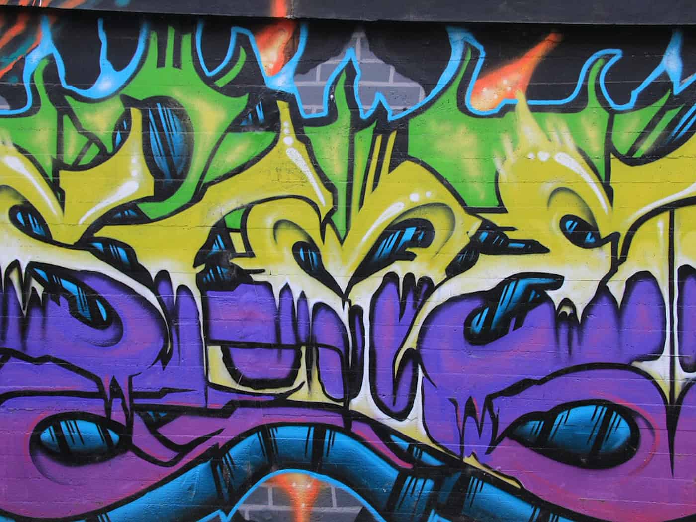 Meißen: Passant stellt mutmaßliche Graffitisprüher