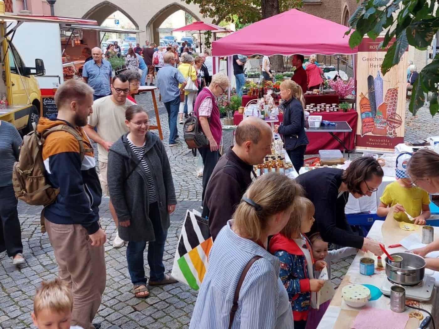 Sommeraktion für Kinder: Grünmarkt in Meißen lädt zum Laternenbasteln ein