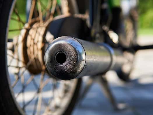 Polizei stoppt in Naustadt umgebautes Simson-Moped