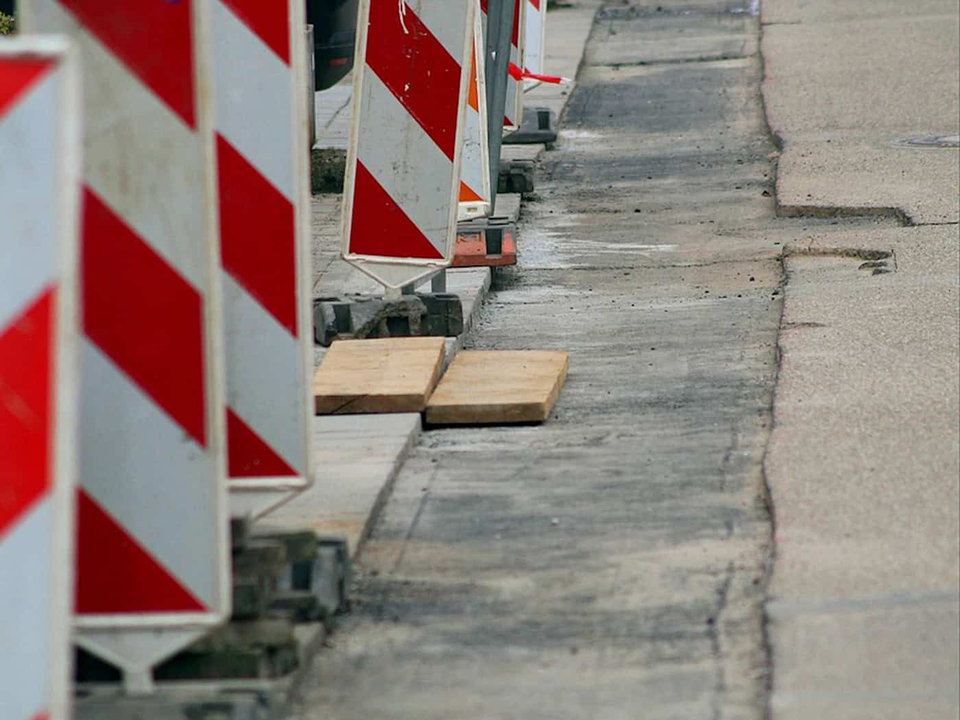 Unbekannte stehlen Kabel von Baustelle in Radeburg
