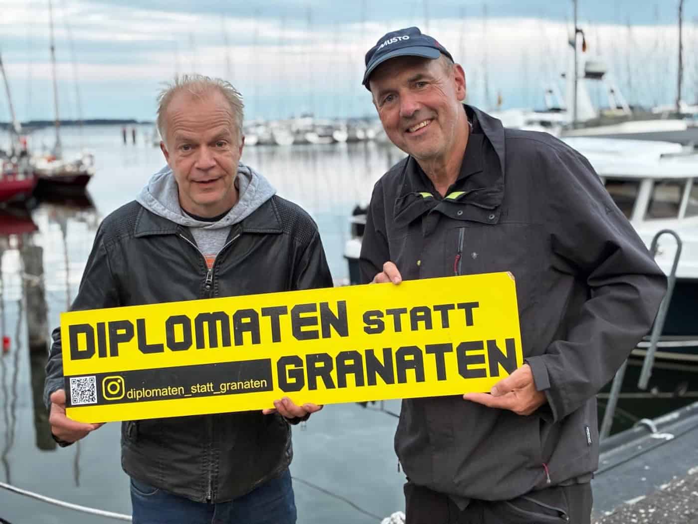 Moritzburger "Diplomaten statt Granaten“-Schild jetzt auf Hiddensee