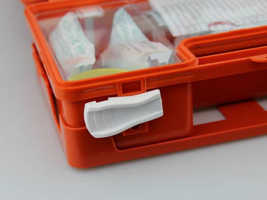 A classic first-aid kit: The light-activated wound dressing from Leipzig takes a new approach to wound care.