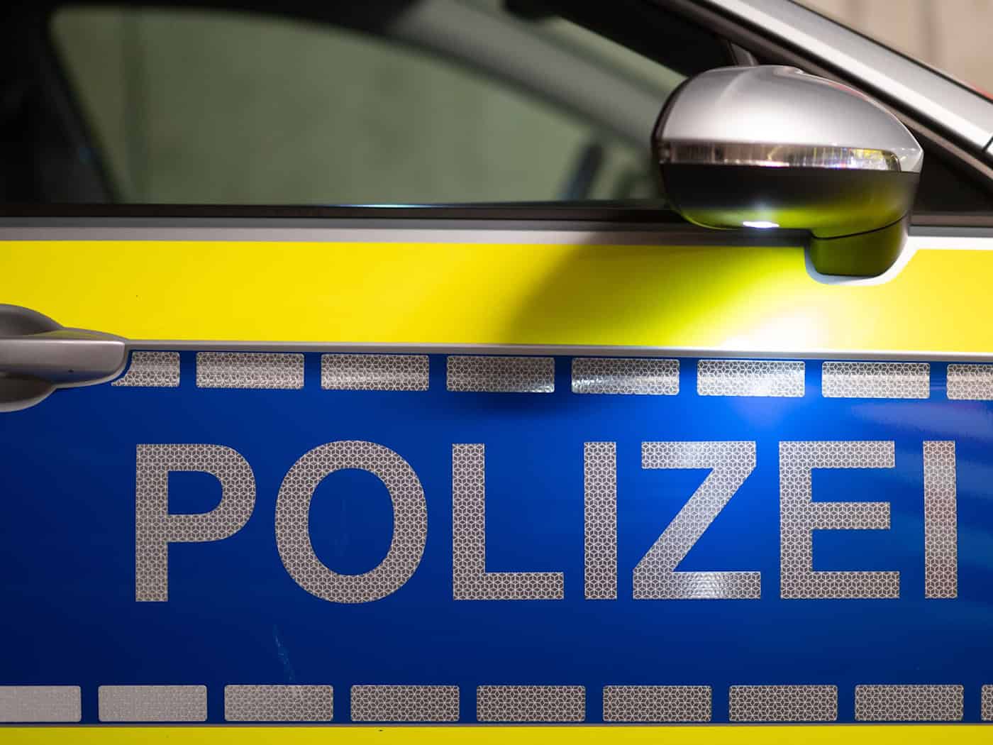 20-Jähriger mit Messer schwer verletzt