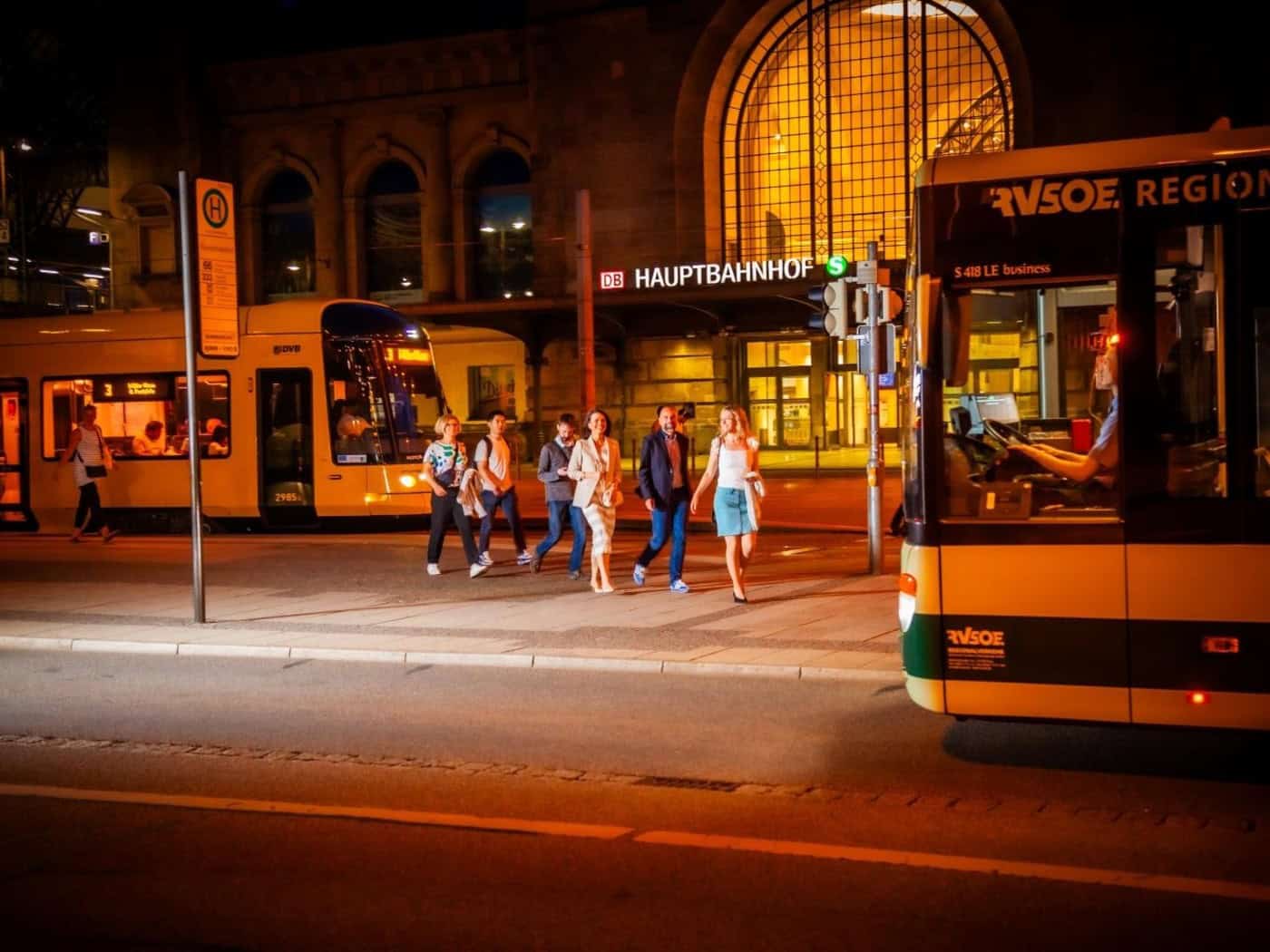 Dresdner Stadtfest: Mehr S-Bahnen und Busse in der Nacht