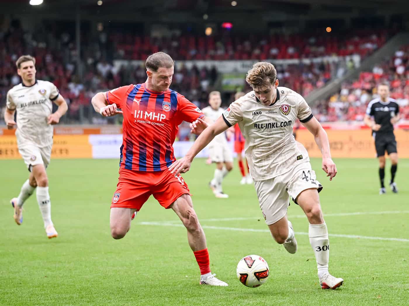 Espectáculo de ocho goles: el Heidenheim arrolla al Dynamo