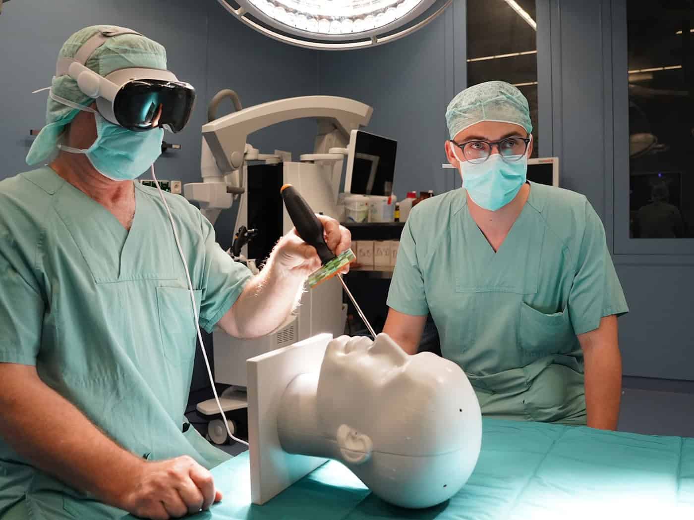 Apple Smart Glasses: A Flop in the Living Room—A Triumph in the Operating Room