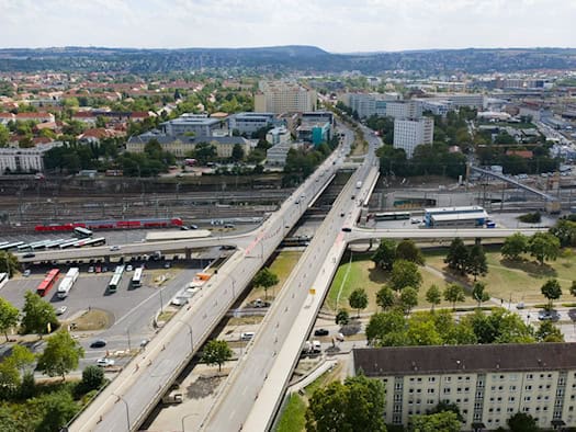 Comienzan las pruebas de carga en un puente céntrico de Dresde