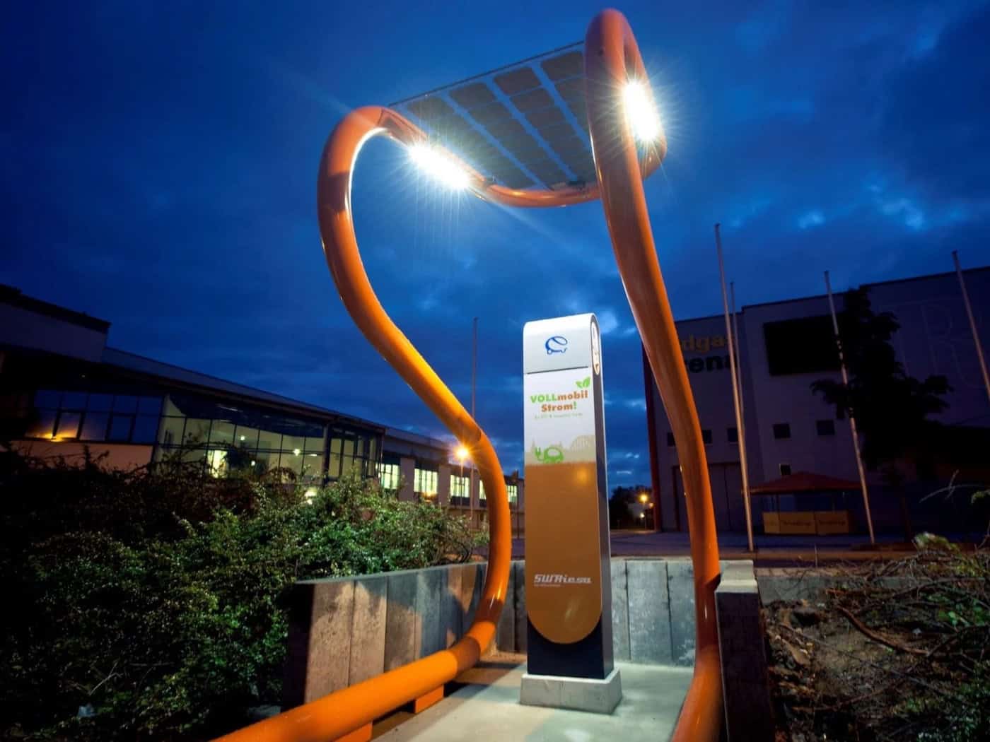 Riesa: Neue E-Tankstelle am Riesenhügel wächst