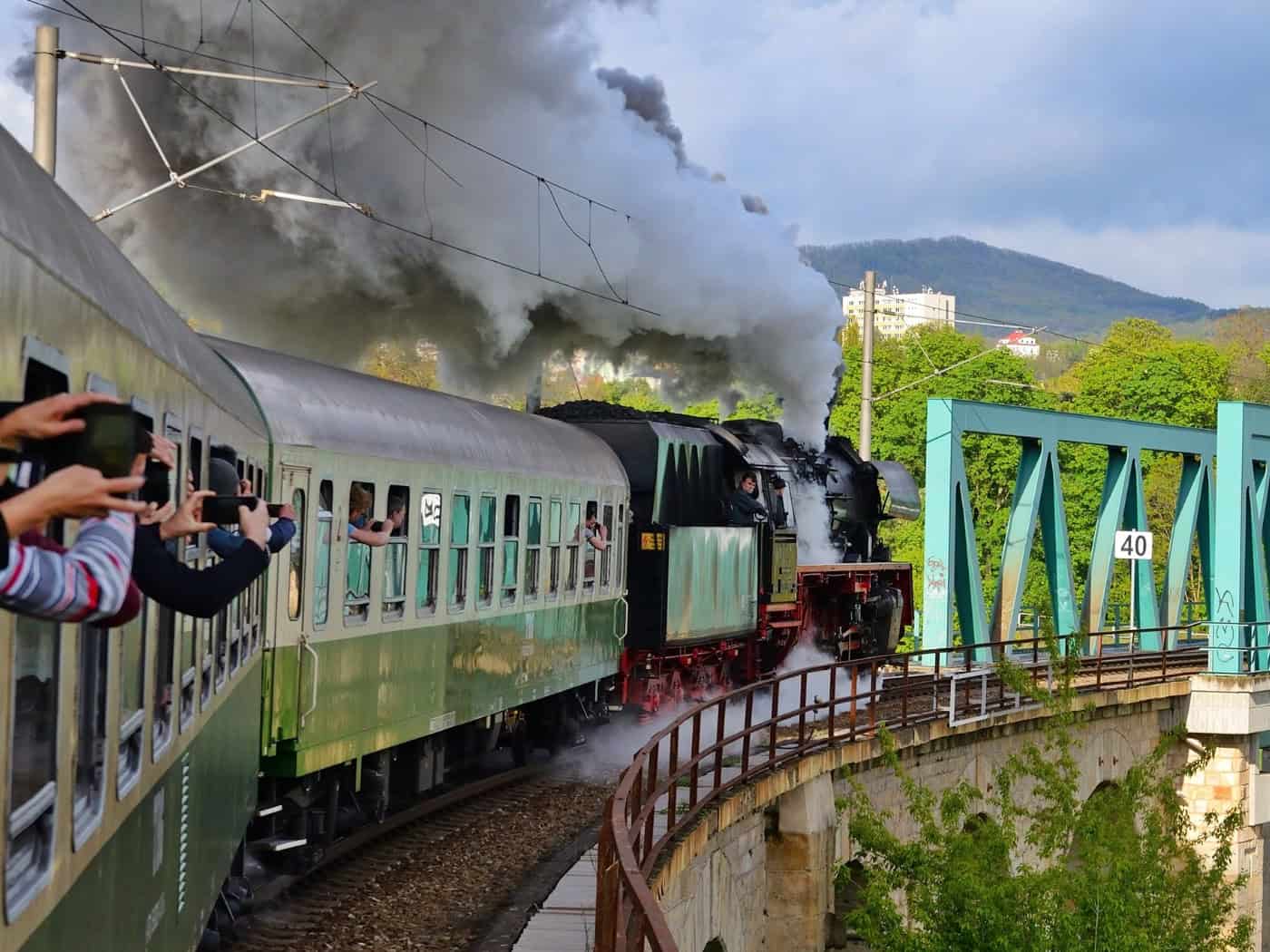 Mit dem Sonderzug von Dresden nach Cheb und Pilsen: Eisenbahnfest und Brauereibesuch