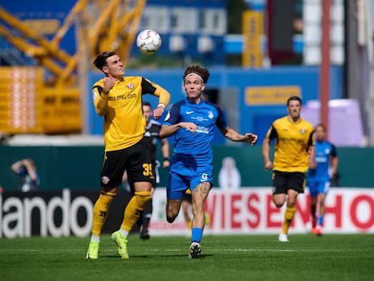 Dynamo Dresden Advances to the Second Round of the Cup with Ease