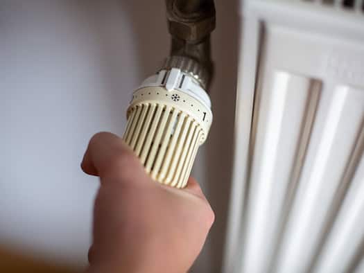 Energy costs are a greater burden on households in eastern Germany