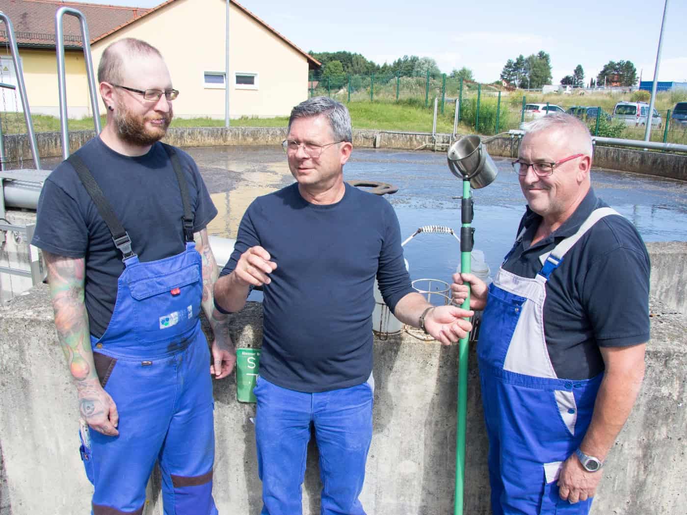 Die letzte kleine Kläranlage am Rande der Stadt 