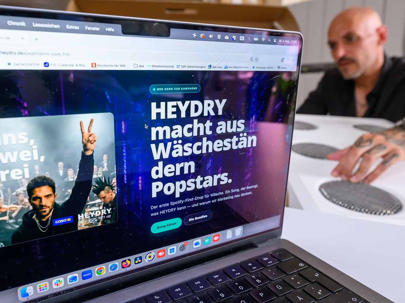 Founder Relys Entirely on AI for Advertising—Will This Catch On?