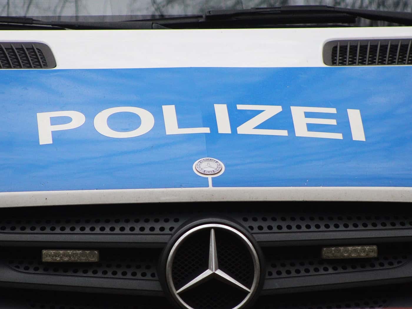 Pkw in Bautzen rammt Grundstücksmauer