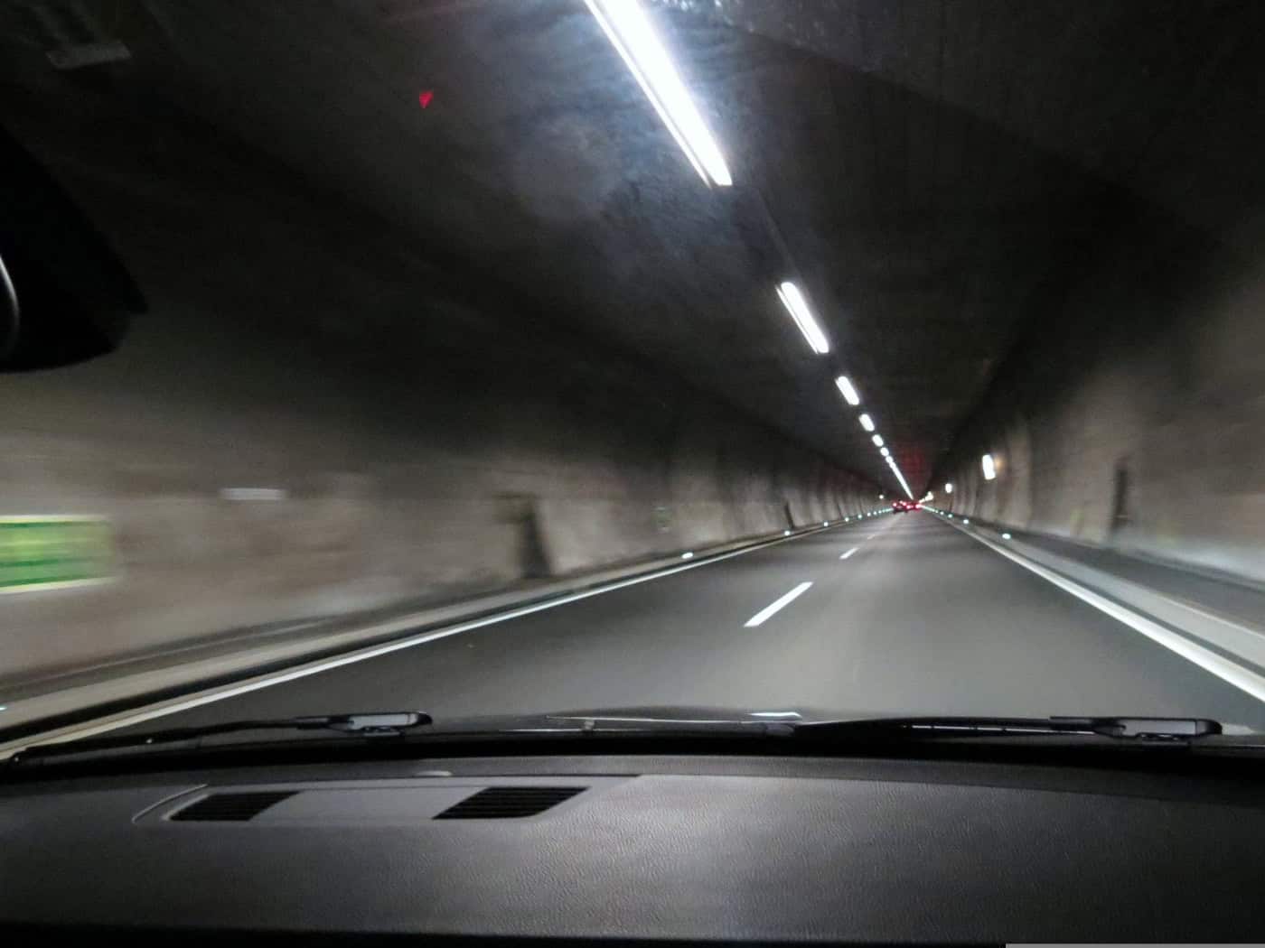 Schwerer Unfall im Autobahntunnel Königshainer Berge 