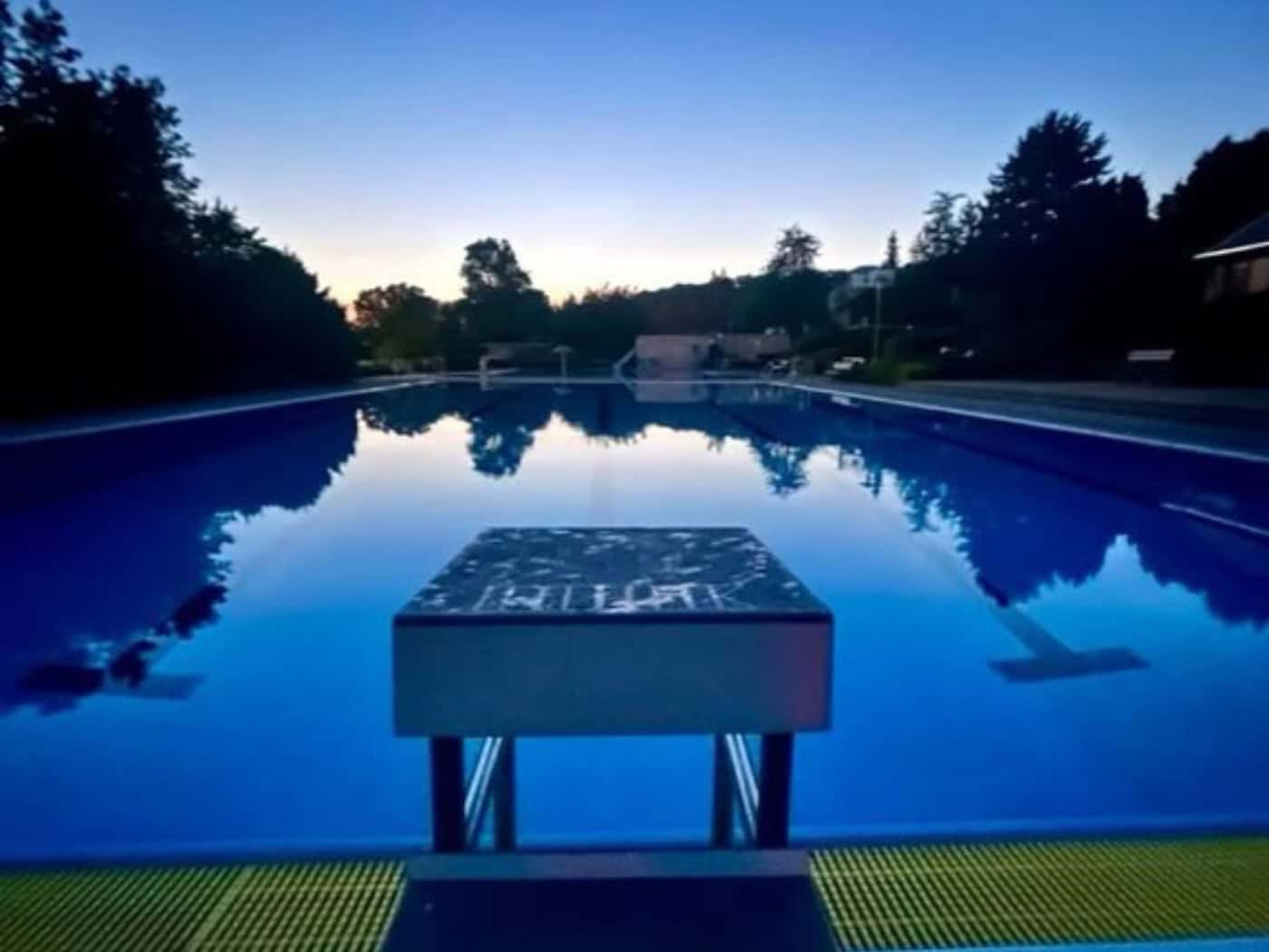 Volksbad Nossen lädt zum ersten Nachtbaden