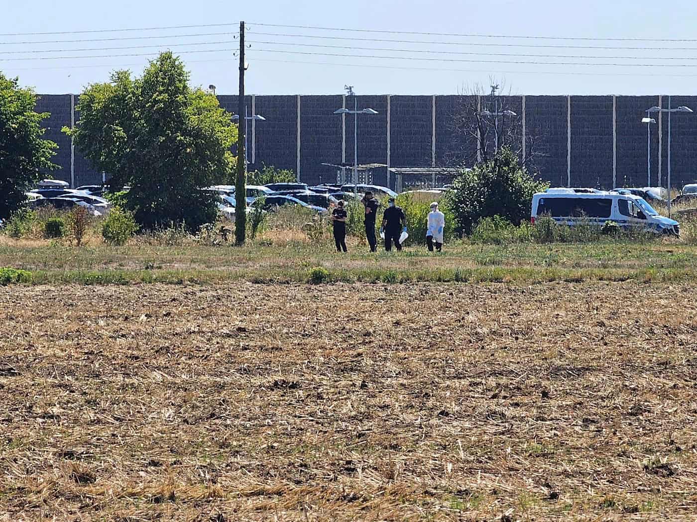 Policie prohledává opuštěnou vesnici u letiště v Lipsku