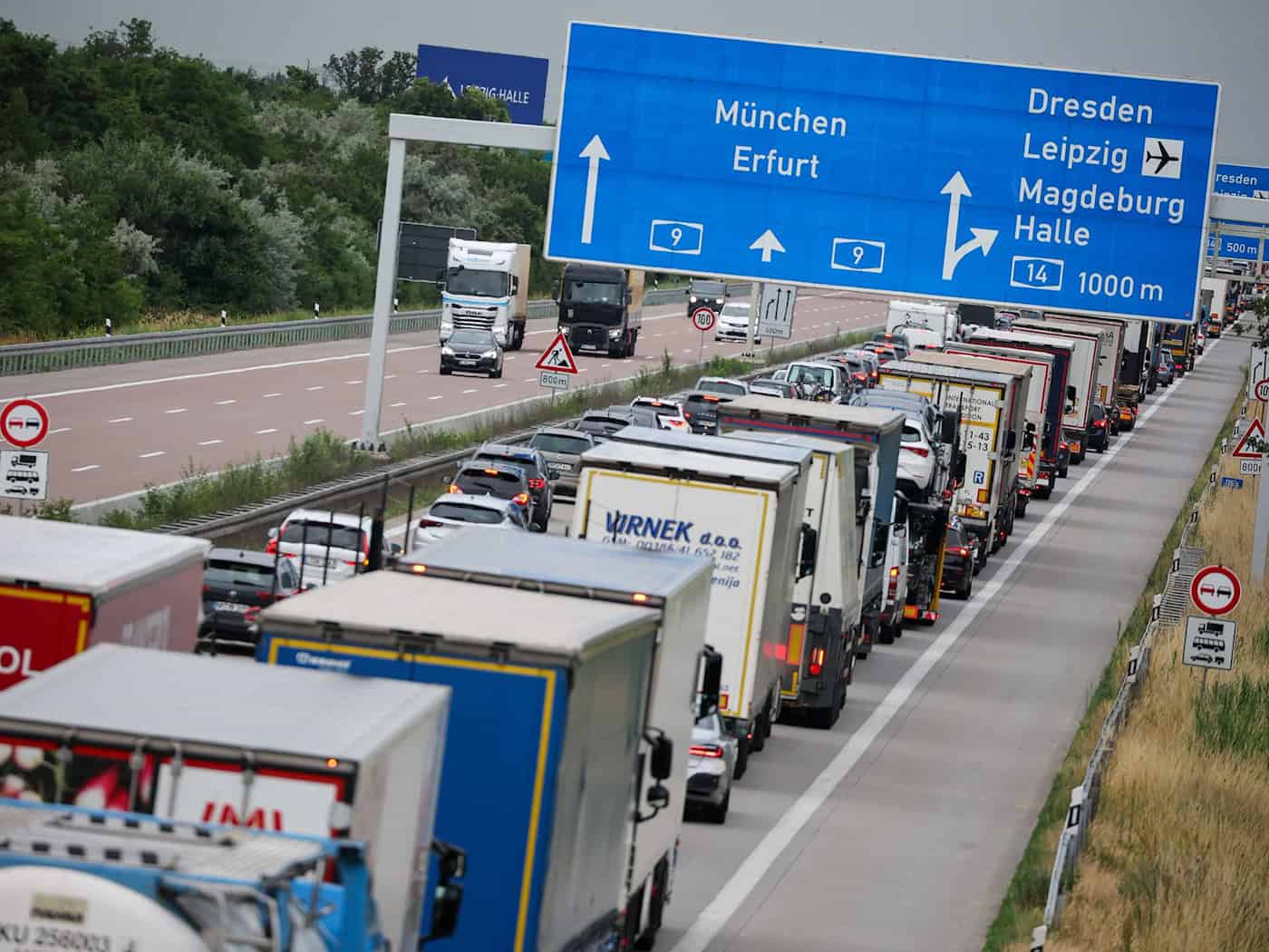 Sasko trvá na zákazu vjezdu nákladních vozidel i přes nízký stav vody