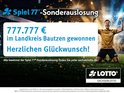 Spiel 77 Sonderauslosung: Person jubelt auf Fußballfeld im Stadion mit Konfetti und Lichtshow, Lotto Sachsenlotto Kampagnenmotiv