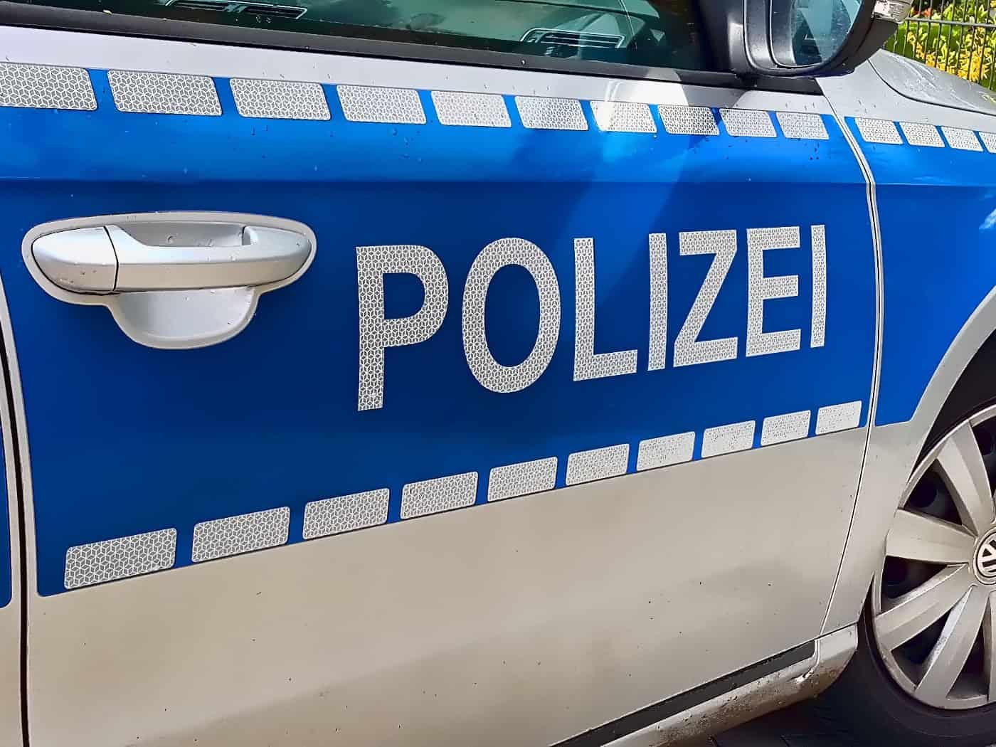 Käfer sorgt in Hoyerswerda für Unfall mit Blechschaden