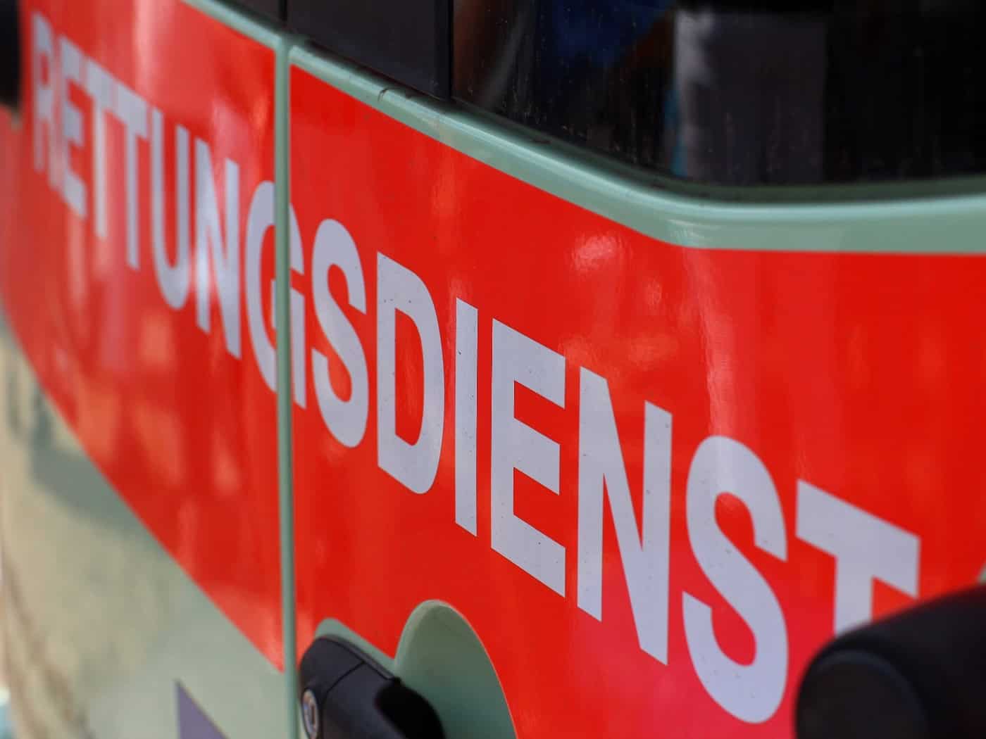 Krad-Fahrer bei Unfall auf der B 99 schwer verletzt