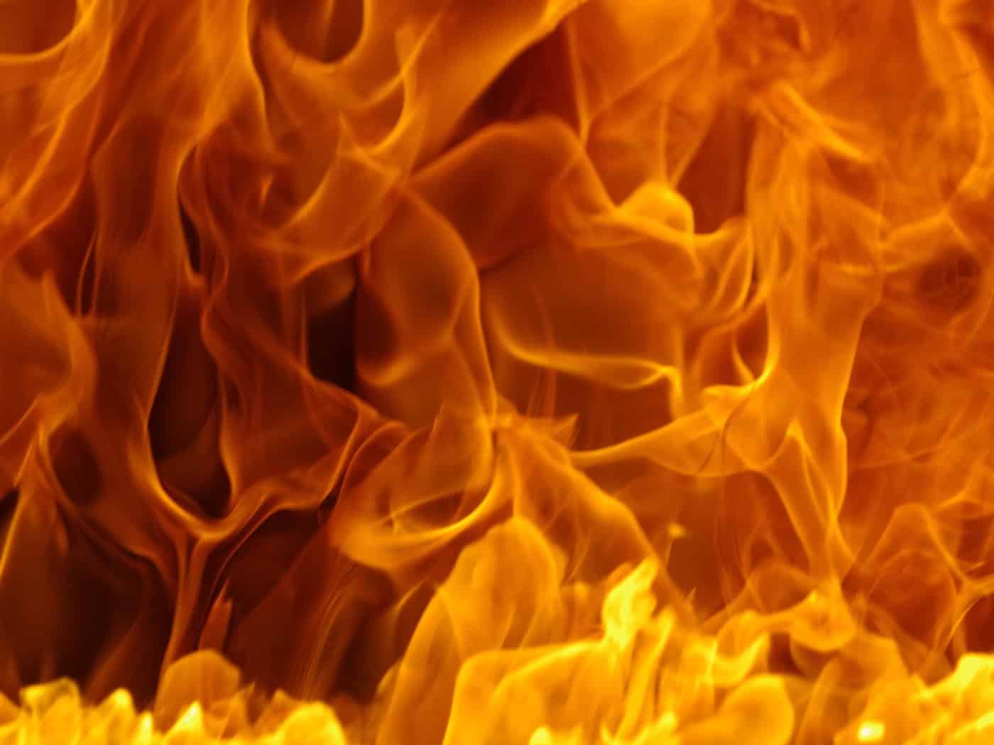 Scheune und Wohnhaus in Neukirch/Lausitz in Brand
