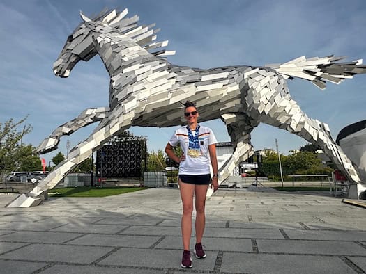 Alisa Fatum vom SSV Leutzsch mit ihren sechs Medaillen bei den Masters-Europameisterschaften 2026 in Šamorín
