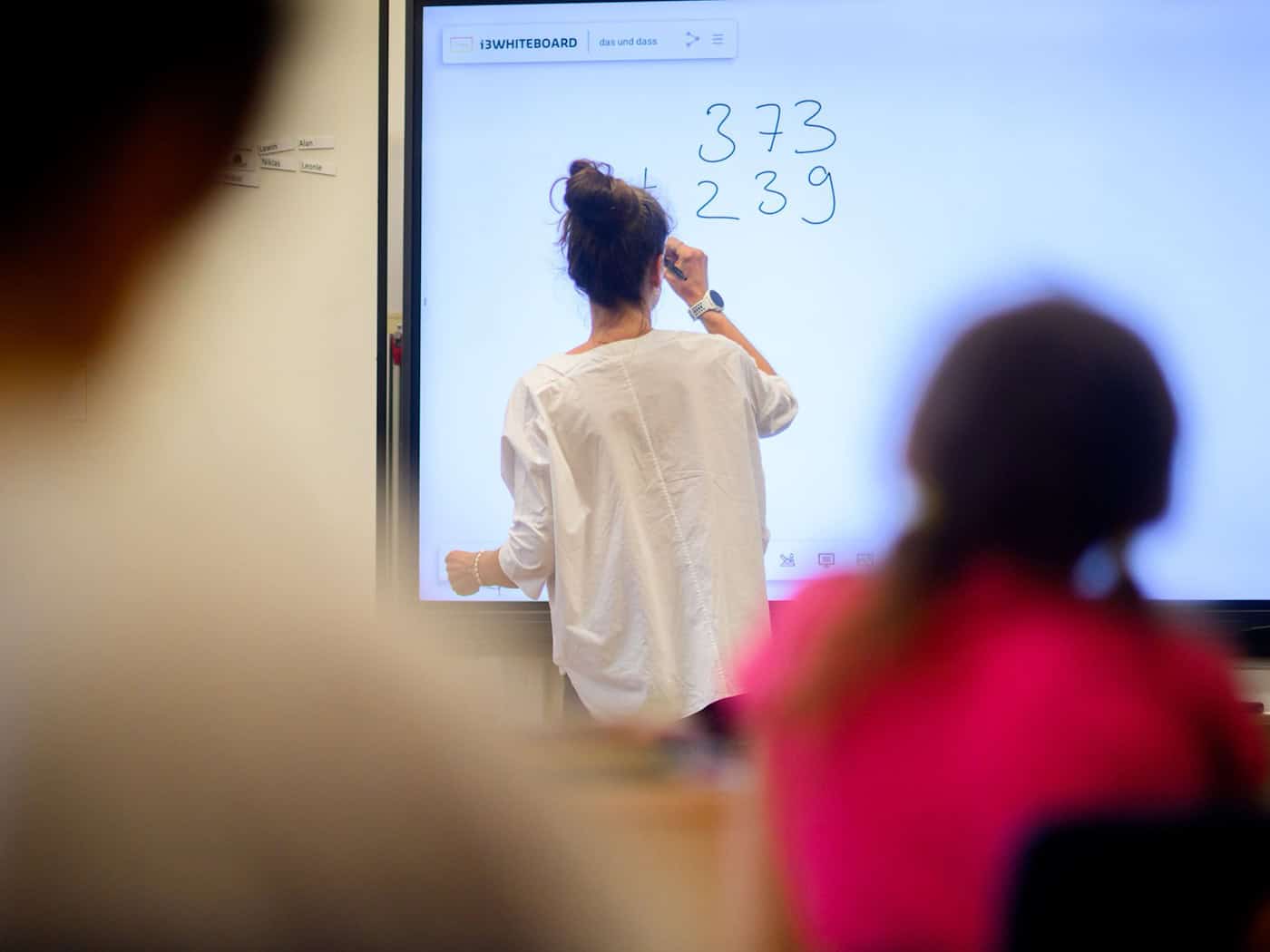 An Sachsens Schulen fällt weniger Unterricht aus