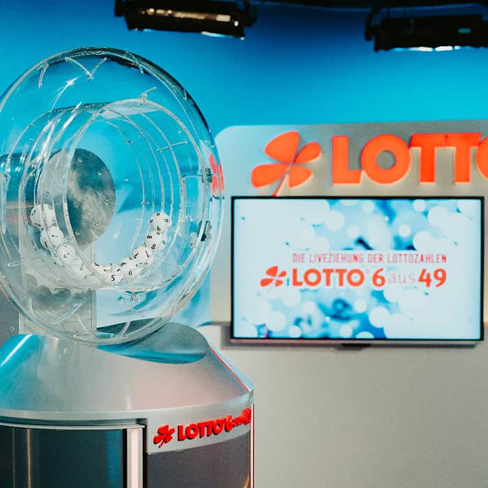 Ziehungsstudio LOTTO 6aus49, in dem auch das Ziehungsgerät für Spiel 77 steht
