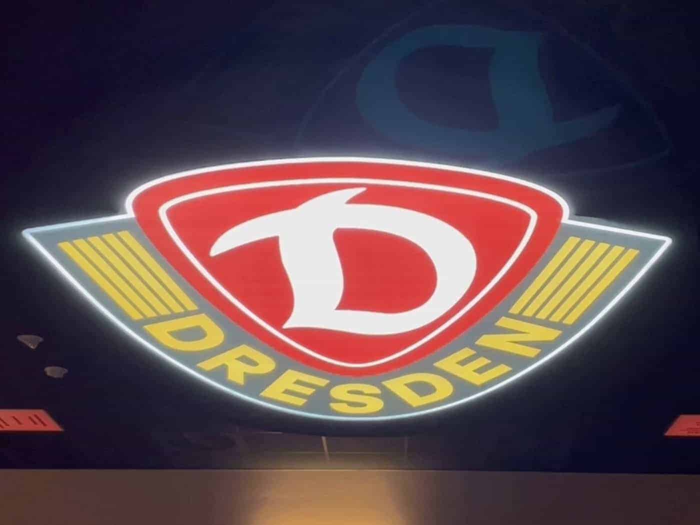 Dynamo Dresden Logo in der Kabine