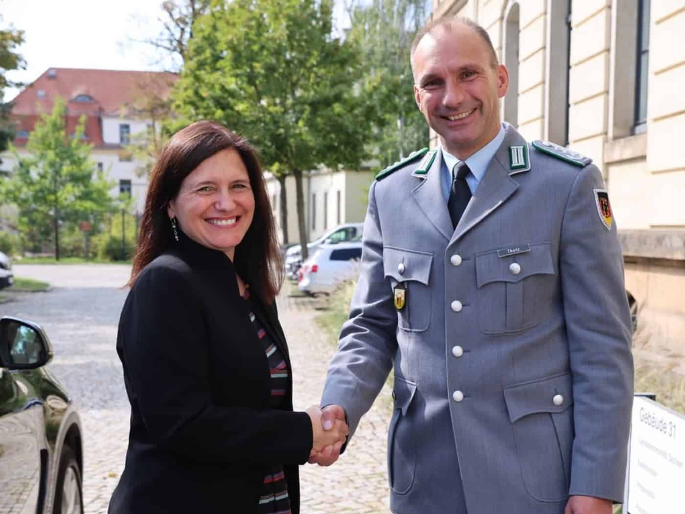 US-Generalkonsulin besucht Landeskommando Sachsen in Dresden