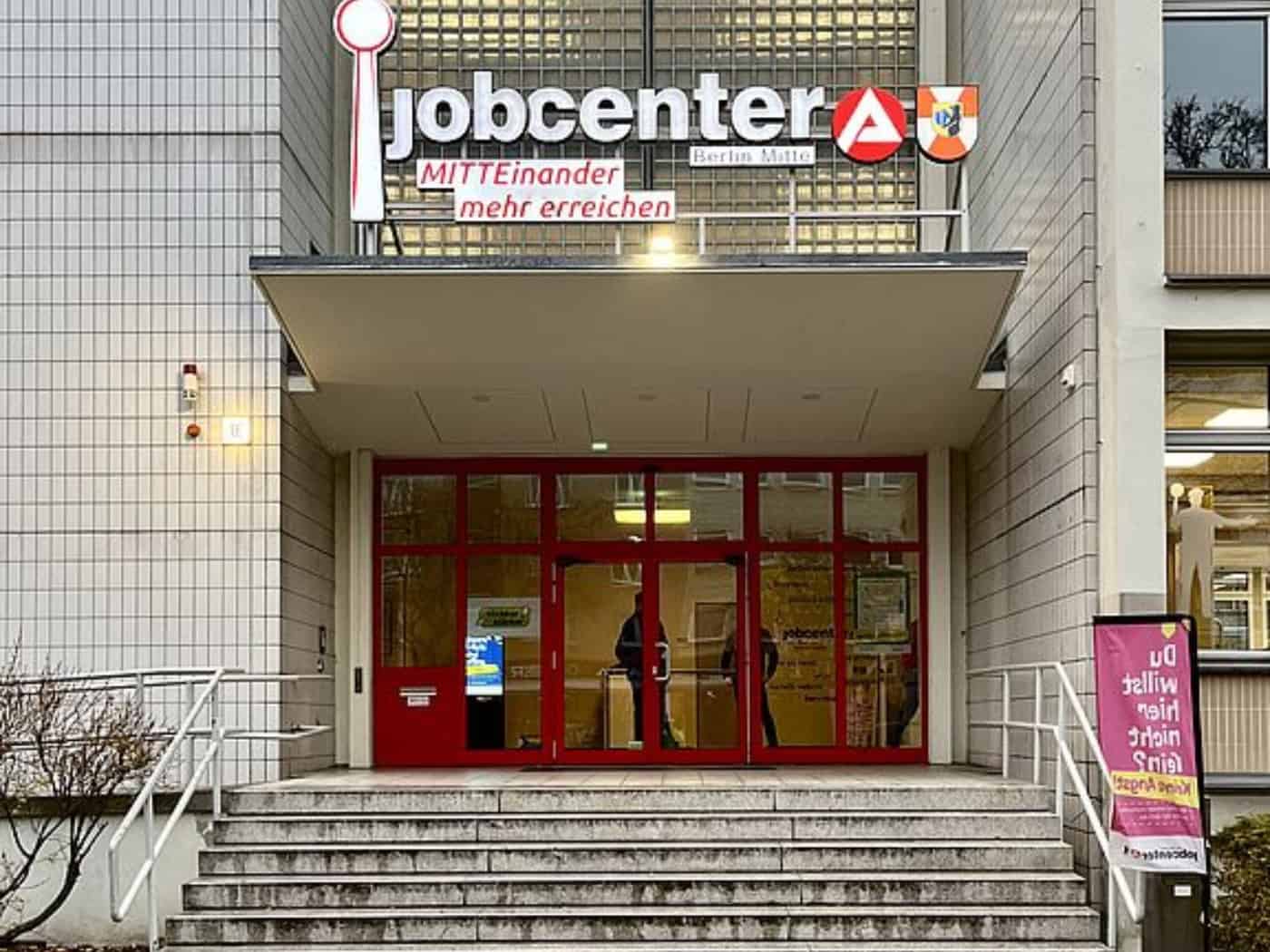 Landkreis Mittelsachsen verkauft Jobcenter und kauft Schulgrundstück