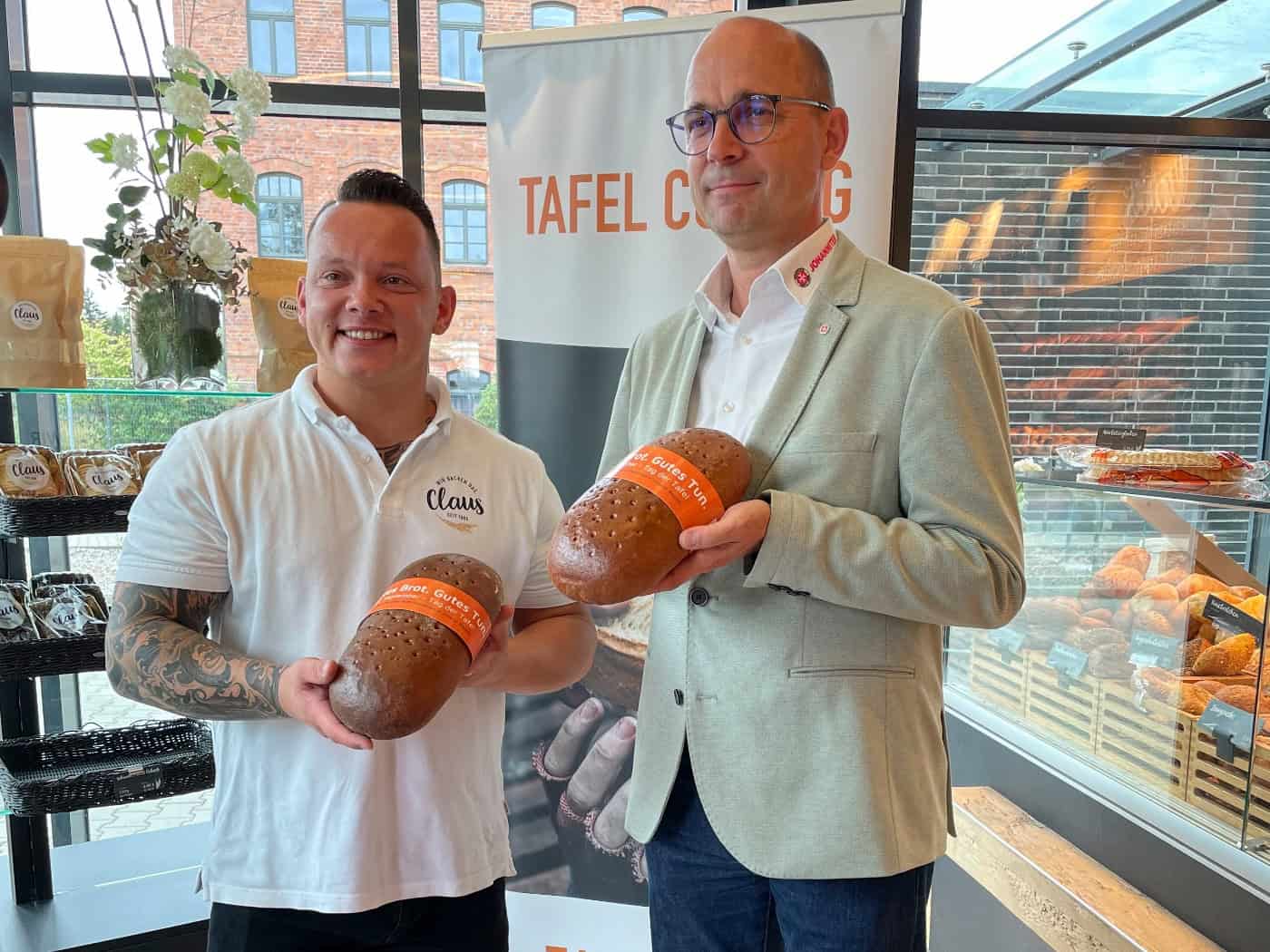 Bäckerei Claus spendet Brote für die Tafel Coswig