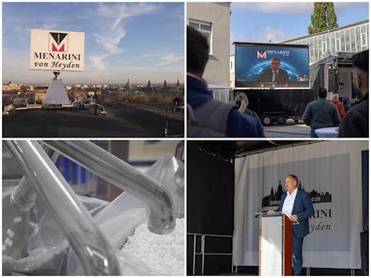 Viergeteilte Collage: Logo-Schild auf dem Dach über Dresden, Live-Schaltung von Alberto Giovanni Aleotti auf Großbildleinwand, Nahaufnahme der Tablettenproduktion sowie Dresdens OB Dirk Hilbert am Rednerpult beim 20-jährigen Firmenjubiläum von Menarini.