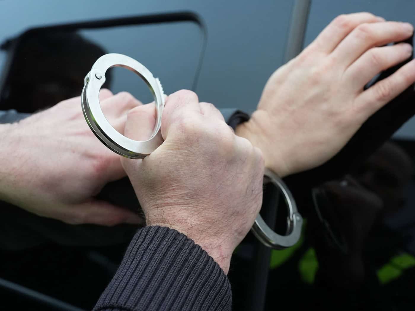 Neun Festnahmen nach jahrelanger Serie von Autodiebstählen
