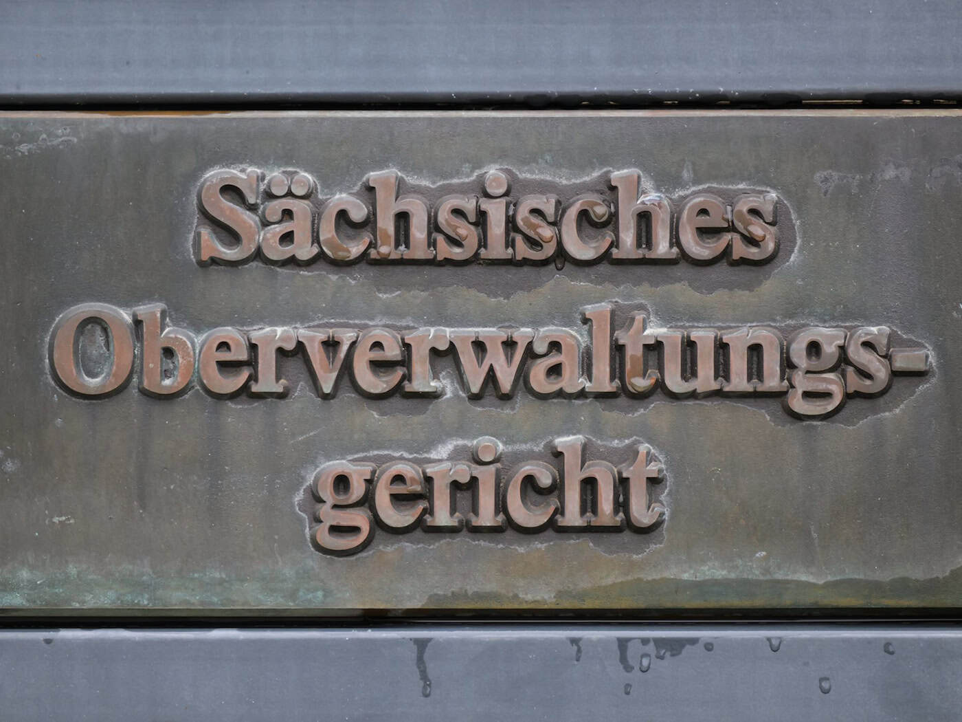 OVG: Kein Vorbereitungsdienst für rechtsextreme Referendarin