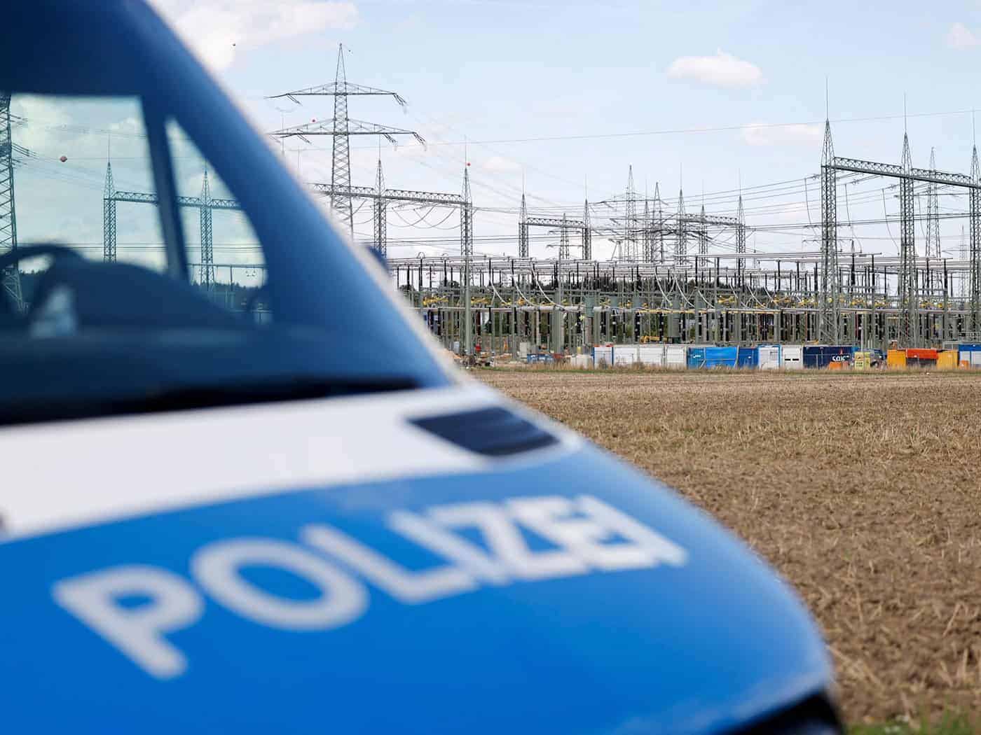 Plattes Gras verrät Strom-Saboteur - Bodycam filmt Festnahme