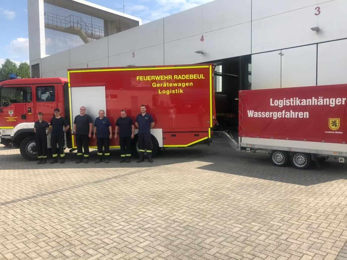 Brand an Radebeuler Sporthalle: Kunststoffkanal in Flammen