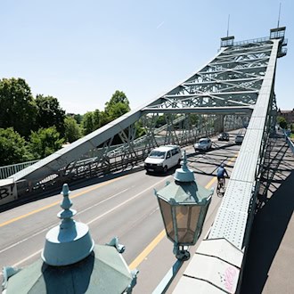 Dresden sperrt «Blaues Wunder» während der Herbstferien