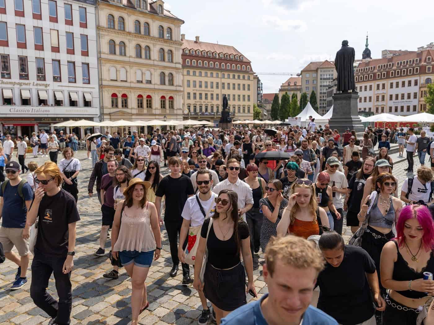 Dresden leuchtet: Der Spazierclub zieht heute durch die Altstadt