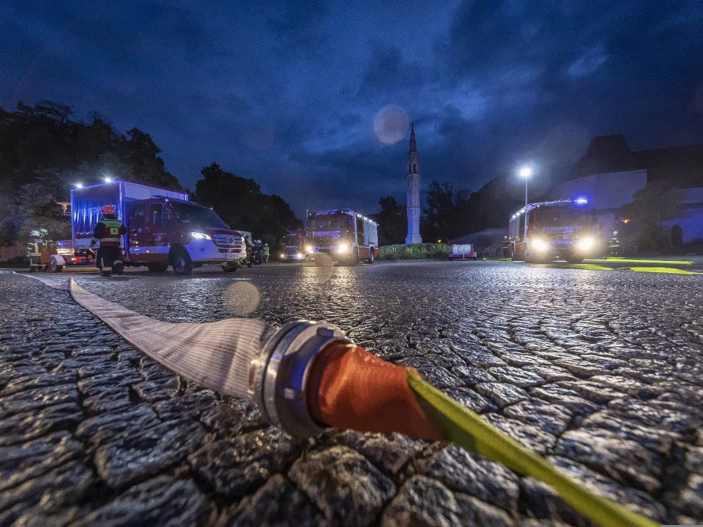 Gebäudebrand in Zittau: Leerstehendes Haus in Flammen