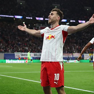 Grudas Schussglück in Schuhen von Messi